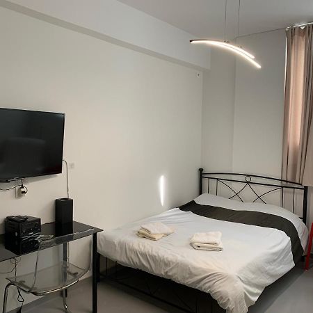 Holodek Apartments Goudi semi-basement Athene Buitenkant foto