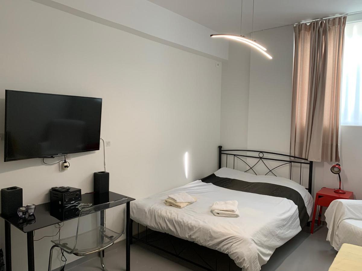 Holodek Apartments Goudi semi-basement Athene Buitenkant foto